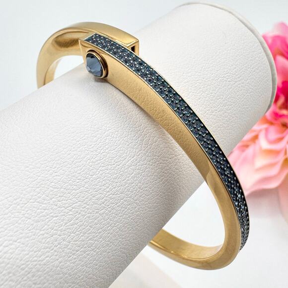 Swarovski Blue Pave Gold Tone Hinge Bangle Bracelet Swan Signed Rare Fits 7 1/4” - Picture 3 of 16